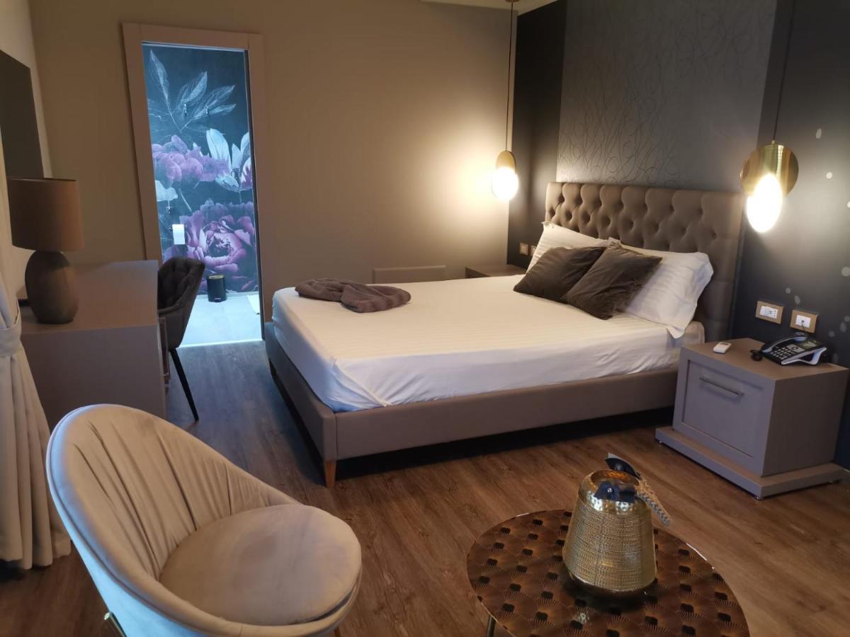 Del Gaudio Guesthouse Torre Melissa Ngoại thất bức ảnh