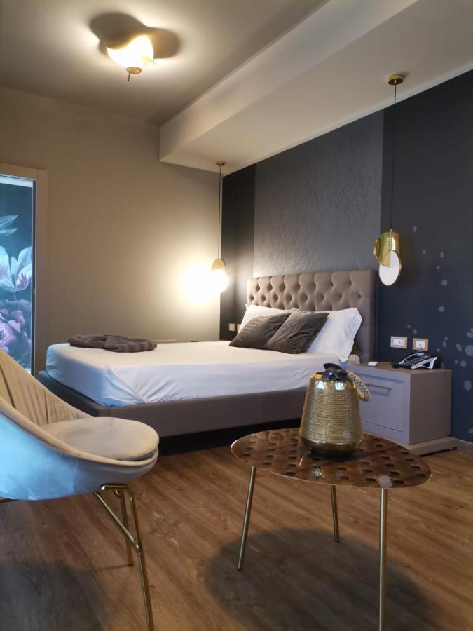 Del Gaudio Guesthouse Torre Melissa Ngoại thất bức ảnh