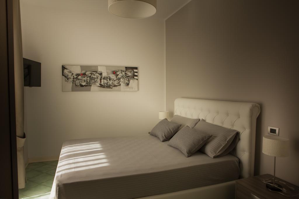 Del Gaudio Guesthouse Torre Melissa Ngoại thất bức ảnh